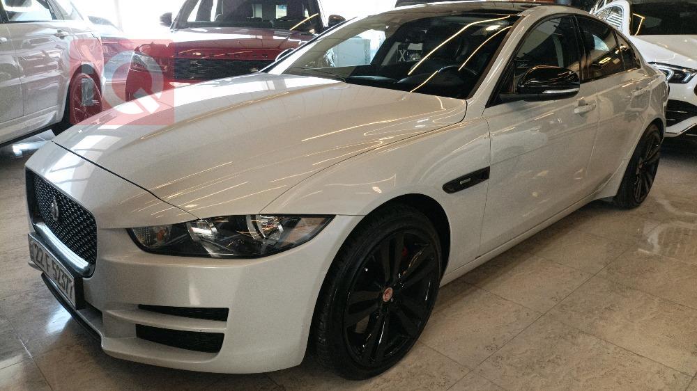 جاكوار XE